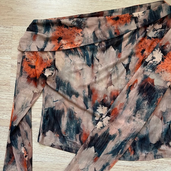 Asymmetrical Mesh Top - Picture 3 of 3